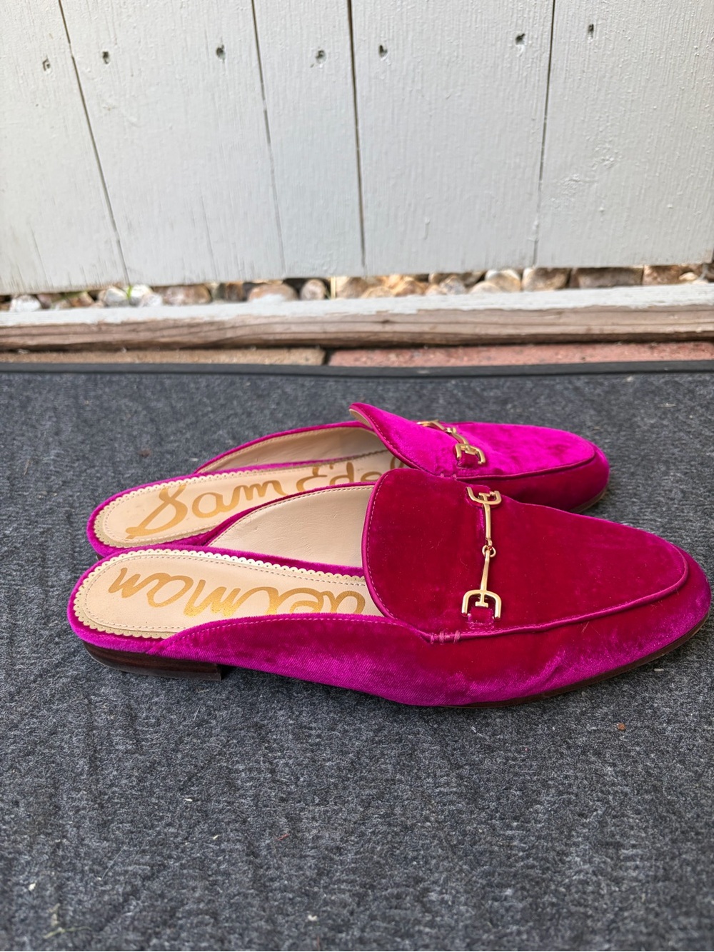 Sam Edelman Linnie Women's Raspberry Velvet Mule - Picture 5 of 10